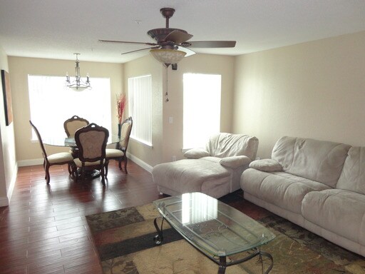 Building Photo - 4103 Tropical Isle Blvd