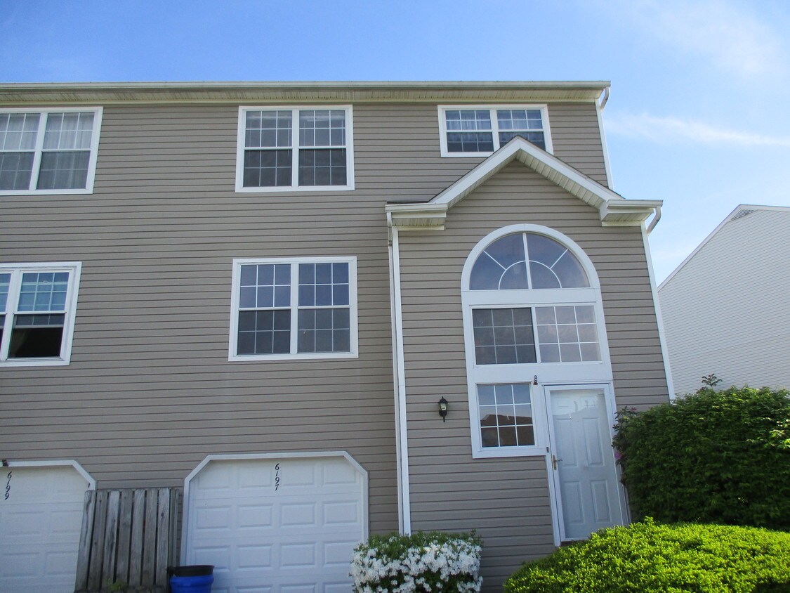 6197 Spring Knoll Dr, Harrisburg, PA 17111 Townhome Rentals in