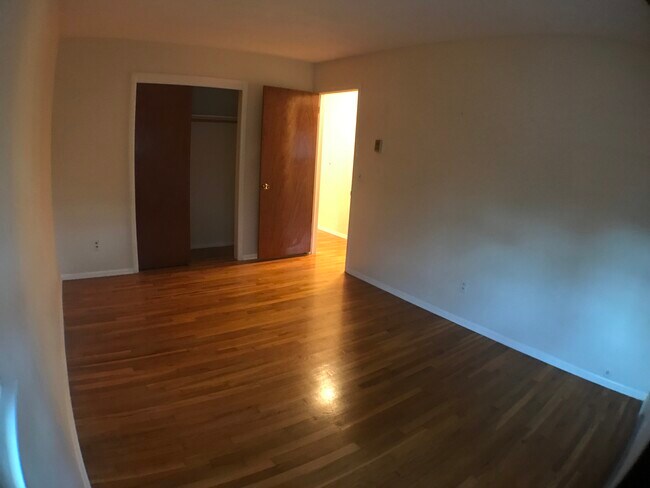 Foto del edificio - 1015 Buxton Rd.