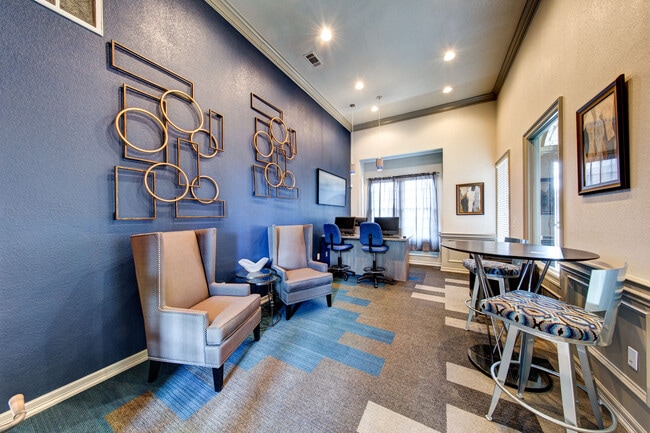 Foto del edificio - Regency Dell Ranch Apartments