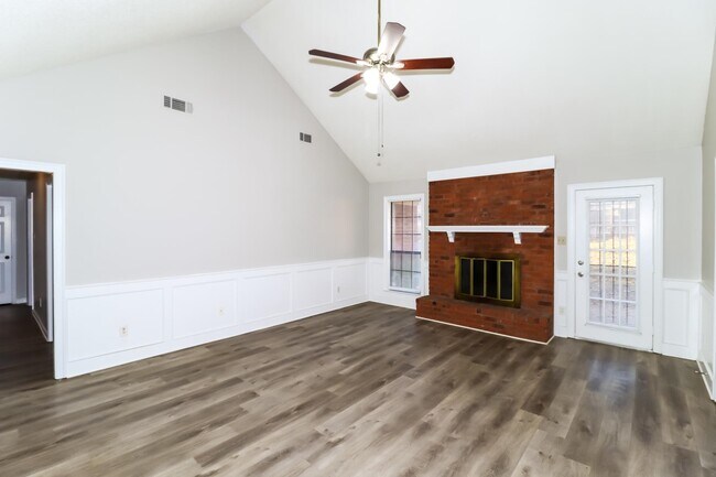 Foto del edificio - 4462 Garrison Ave