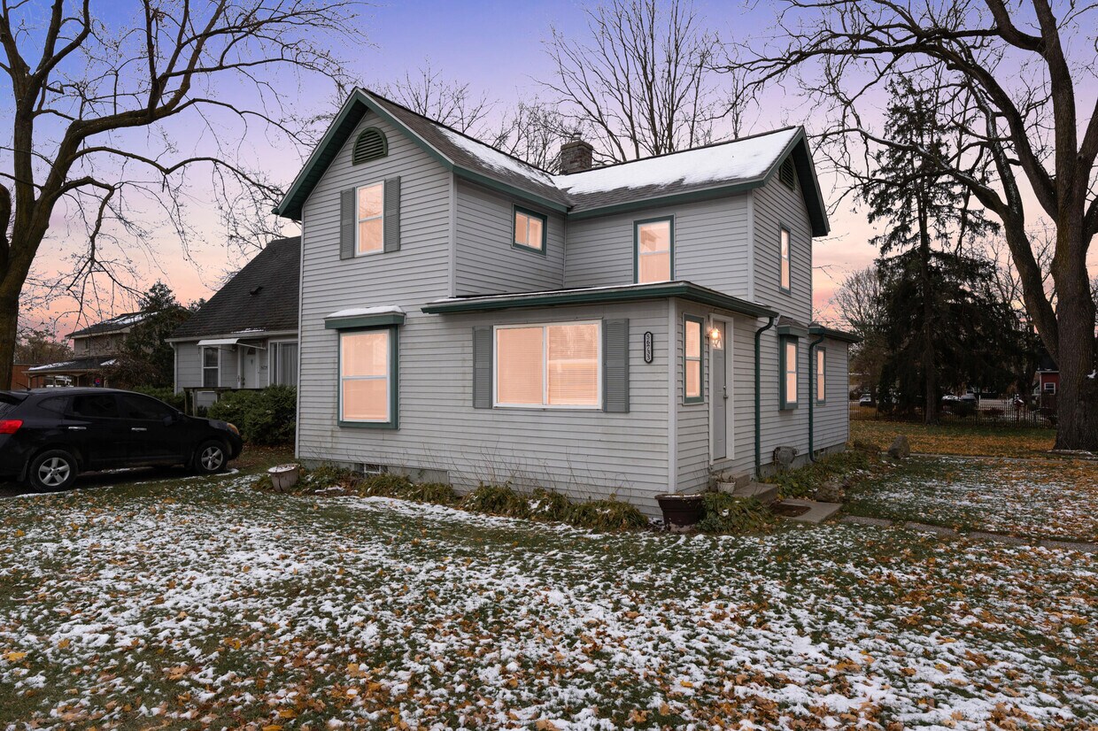 Foto principal - 56733 Grand River Ave