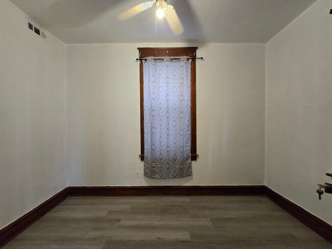 Building Photo - 3024 W 40th St