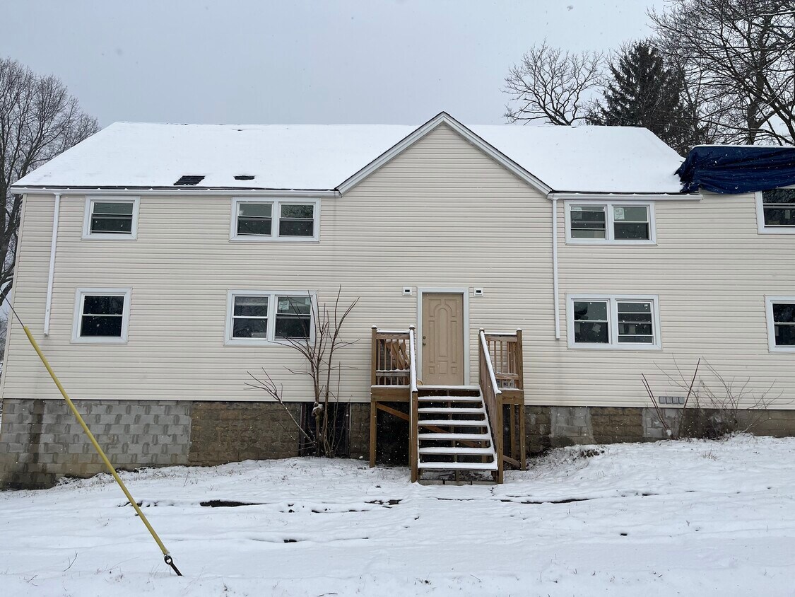 381 Liberty St Unit 101, Sharon, PA 16146 Apartments in Sharon, PA