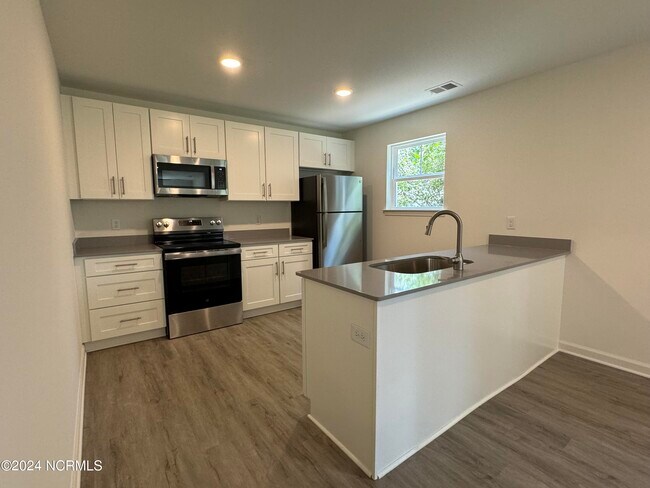 Foto del edificio - 718 Taylor St