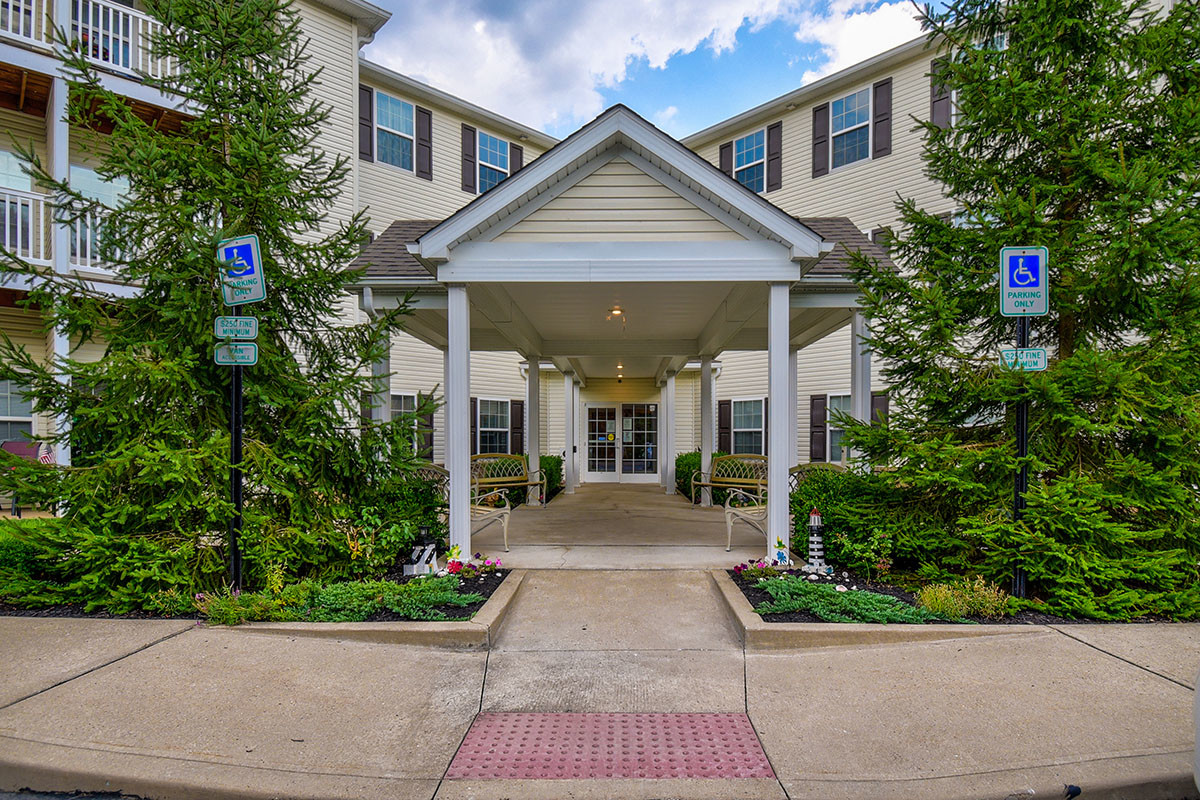 Norwood Greene Senior Living - Apartments in Marietta, OH | Apartments.com