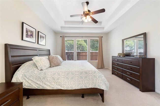 Foto del edificio - 6115 Cameron Cove Ln