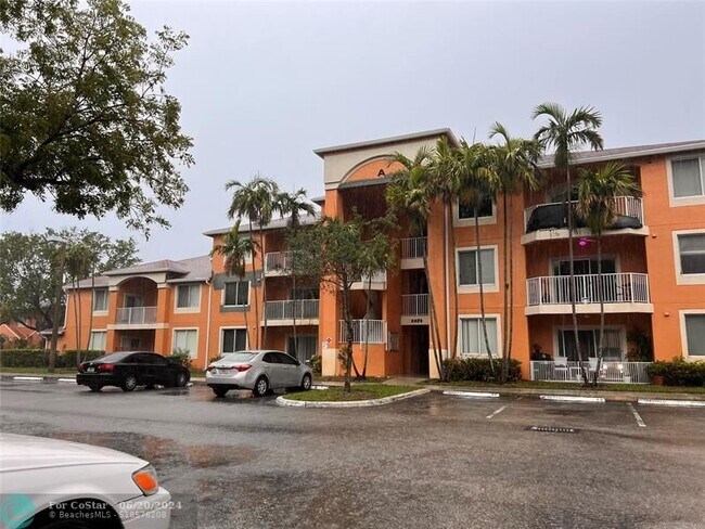 Building Photo - 6928 SW 39th St