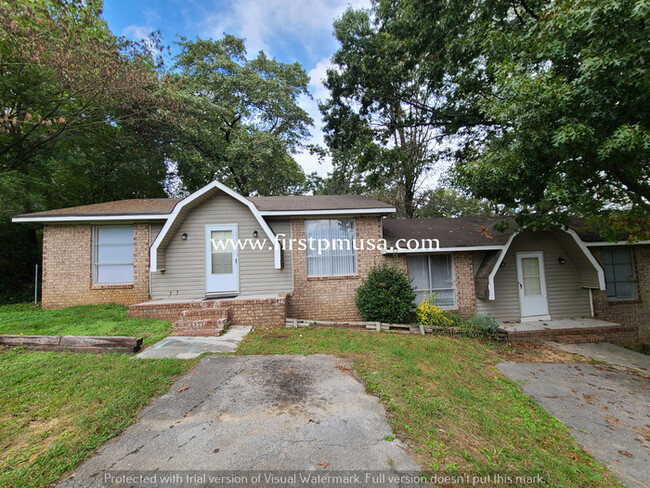 Building Photo - 2 Bedroom Duplex Hixson Area!