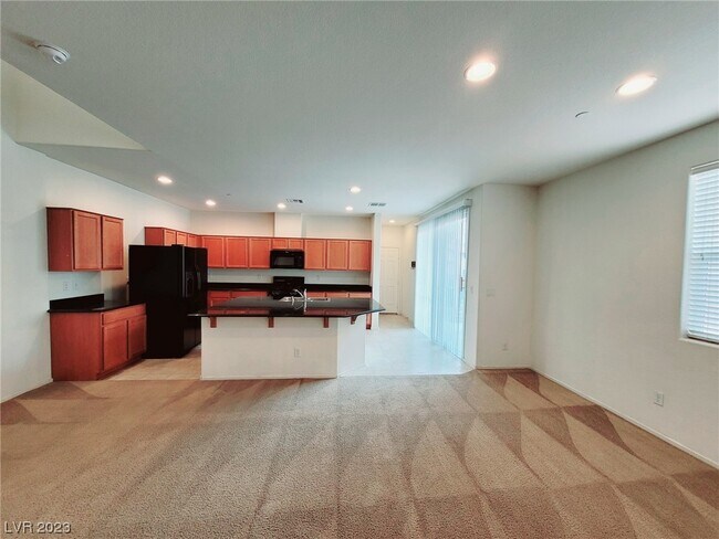 Foto del edificio - 3061 Camino Rico Ave