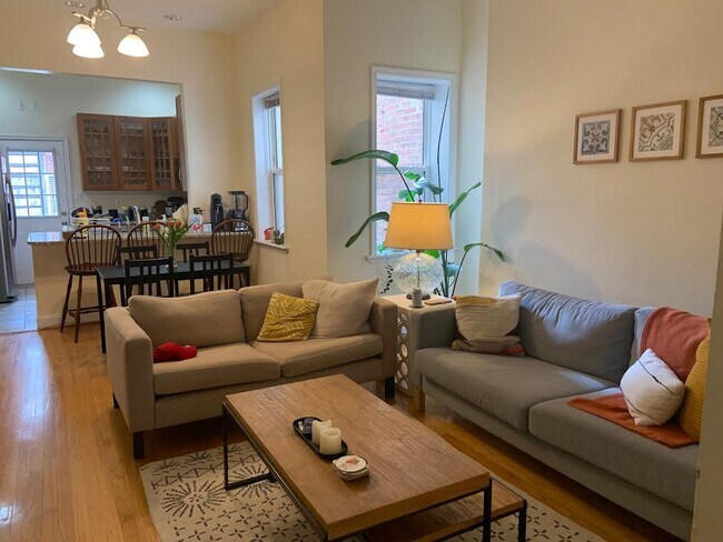 Foto del edificio - 3519 10th St NW