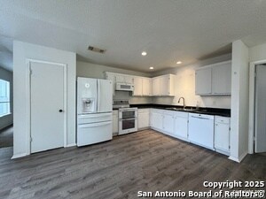 Foto del edificio - 6642 Snow Meadow Dr