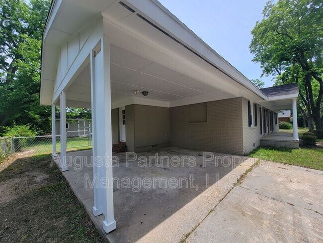 Foto del edificio - 208 Old Evans Rd