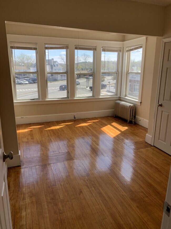 Foto del edificio - 18 Lakewood St