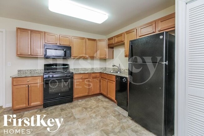 Building Photo - 125 S Orchard Dr