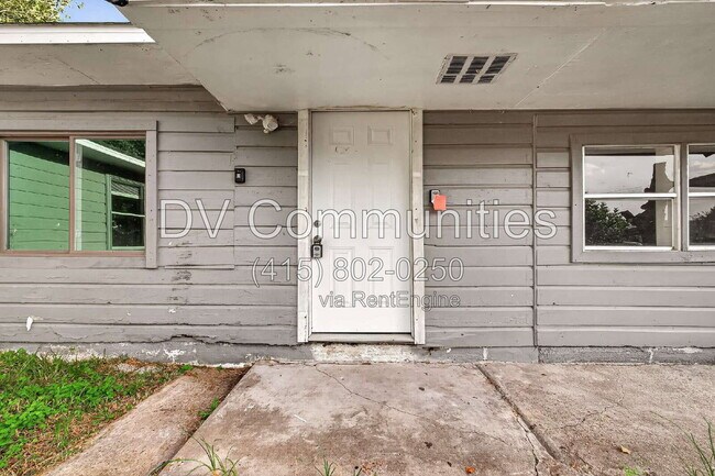 Foto del edificio - 5910 Southtown St