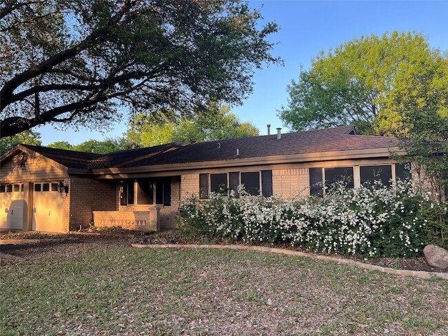 Building Photo - 332 Belmont Dr