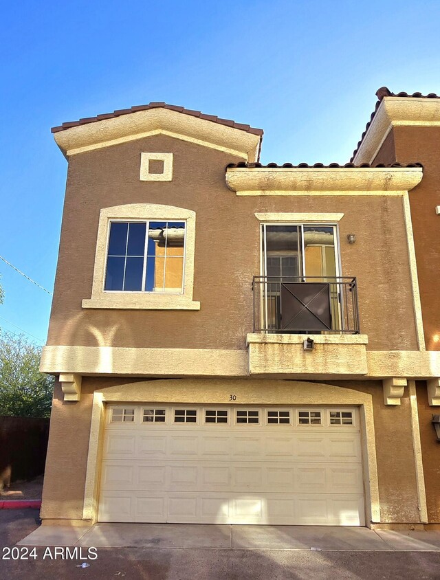 Foto principal - 2450 W Glenrosa Ave