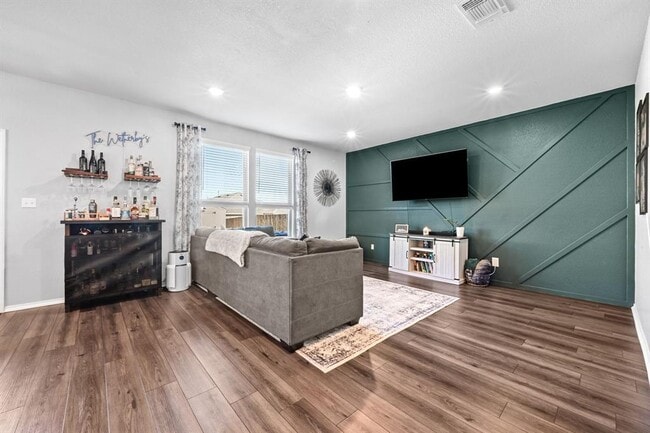 Foto del edificio - 317 Black Alder St