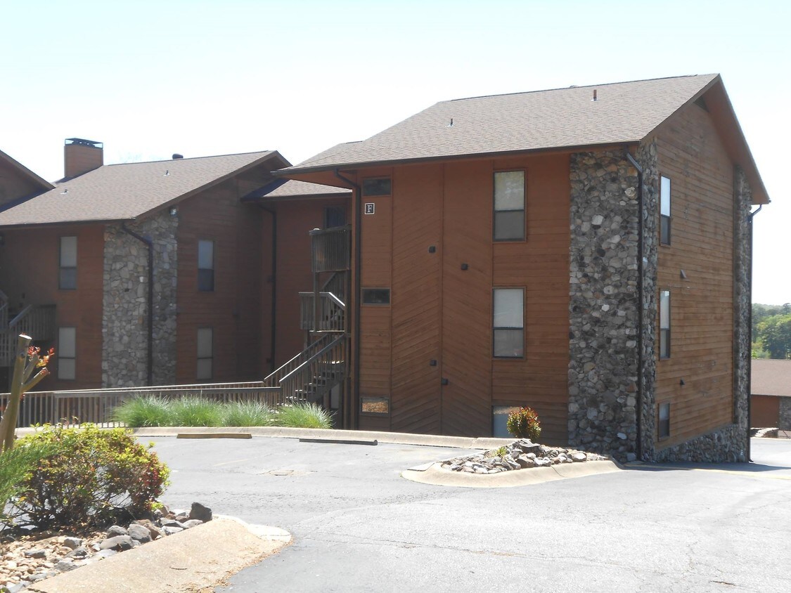 Primary Photo - 203 Stearns Pt