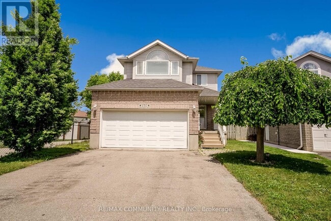Building Photo - 650 Spinnaker Crescent