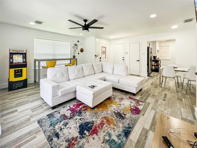 Foto del edificio - 3135 Webster St