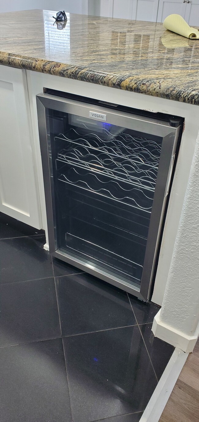 Foto del edificio - 2886 Cagayan Ave