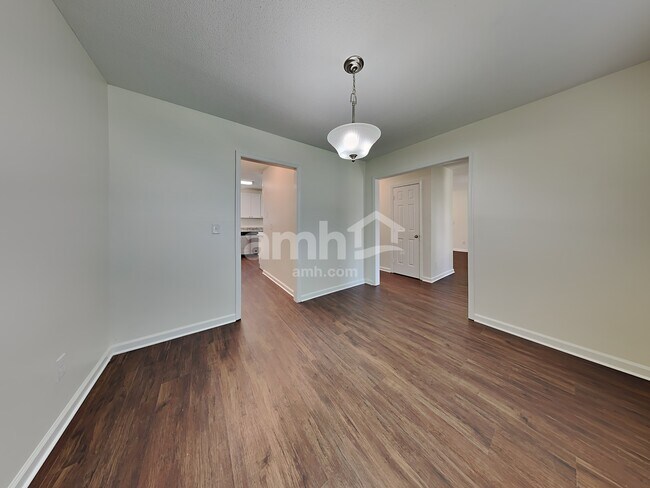 Foto del edificio - 3801 Cranwell Ct