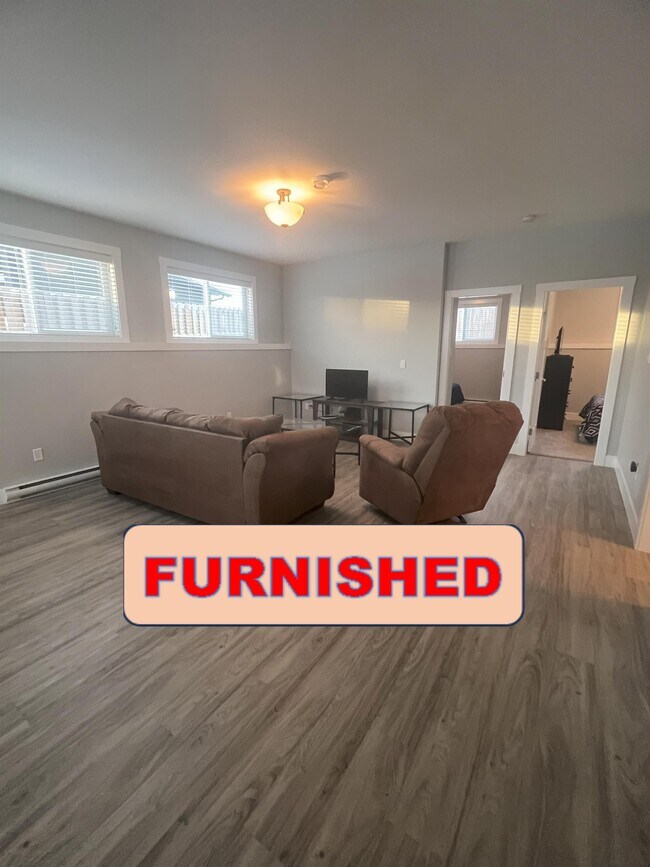 Building Photo - 8424-B-8488 88 Ave