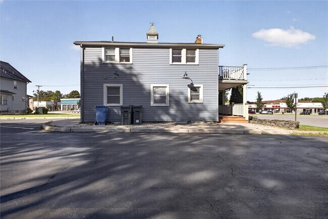 Foto del edificio - 1700 Mt Hope Ave