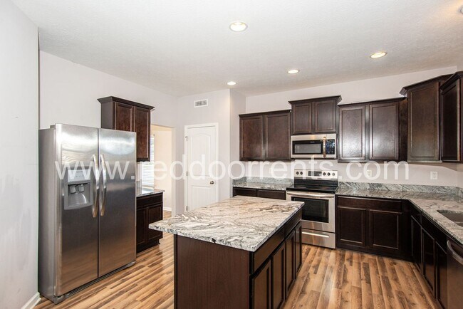 Building Photo - Coming Soon! Lovely 3 bedroom home on Kell...