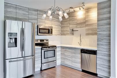 Foto del edificio - 604 N Bluff Dr