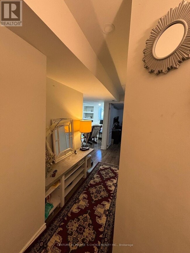 Building Photo - 287 Hinton Ter