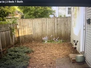 Front Yard - 9543 N Lombard St