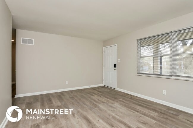 Building Photo - 2366 Wesford Dr