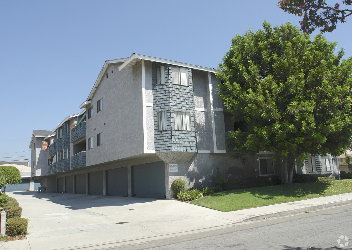 Primary Photo - Padilla Street Apartments