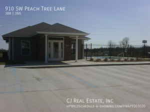 Foto del edificio - 910 SW Peach Tree Ln