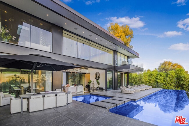 Foto del edificio - 1369 Londonderry Pl