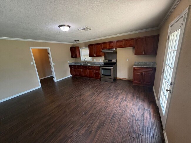 Building Photo - 1103 Boling Brook St
