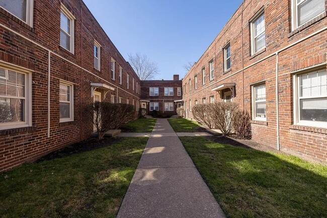 Building Photo - 1496 W 117th St