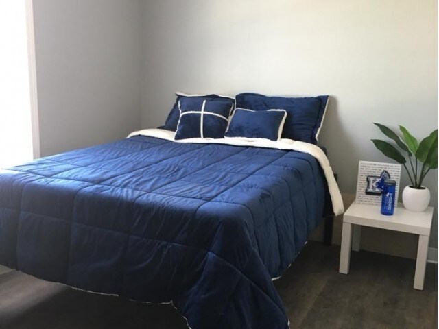 Full Size Bed Memory Foam Mattresses Included - 811 Kirkwood Pkwy SW