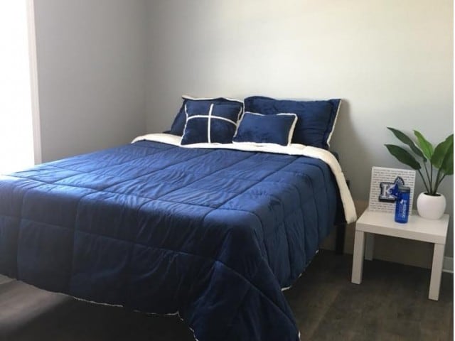 Full Size Bed Memory Foam Mattresses Included - 811 Kirkwood Pkwy SW