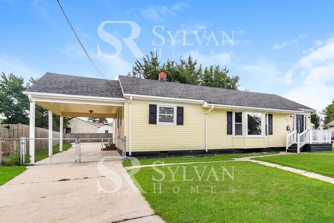 Foto del edificio - Immaculately kept 4 bedroom, 2 bathroom home
