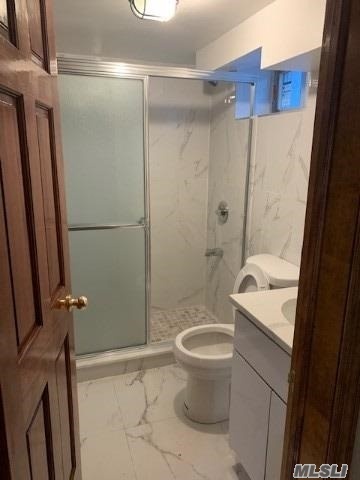 Foto del edificio - 42-32 Utopia Pkwy