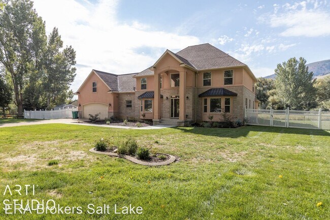 Building Photo - 5 br, 3.5 bath House - 3669 E 3600 N