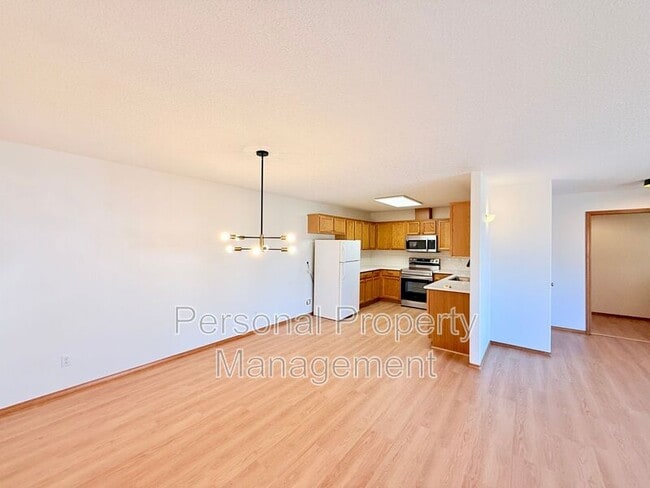 Building Photo - 5011 NE 129th Ave