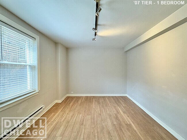 Foto del edificio - 541 W Belmont Ave