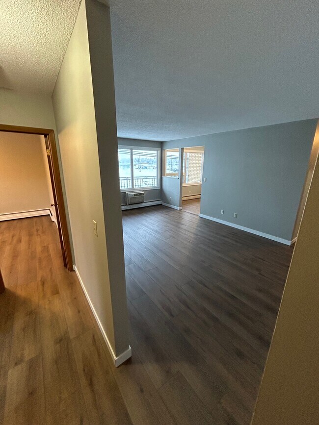 Photo du bâtiment - 443-443 Lorne St N