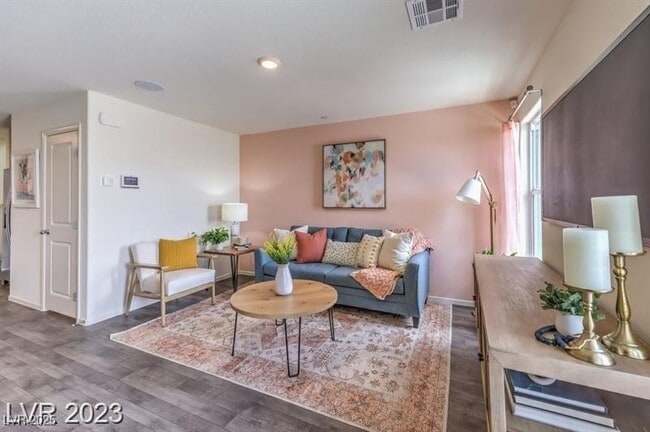 Building Photo - 9114 Hitmaker St
