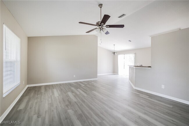 Foto del edificio - 3082 Sikeston Ave